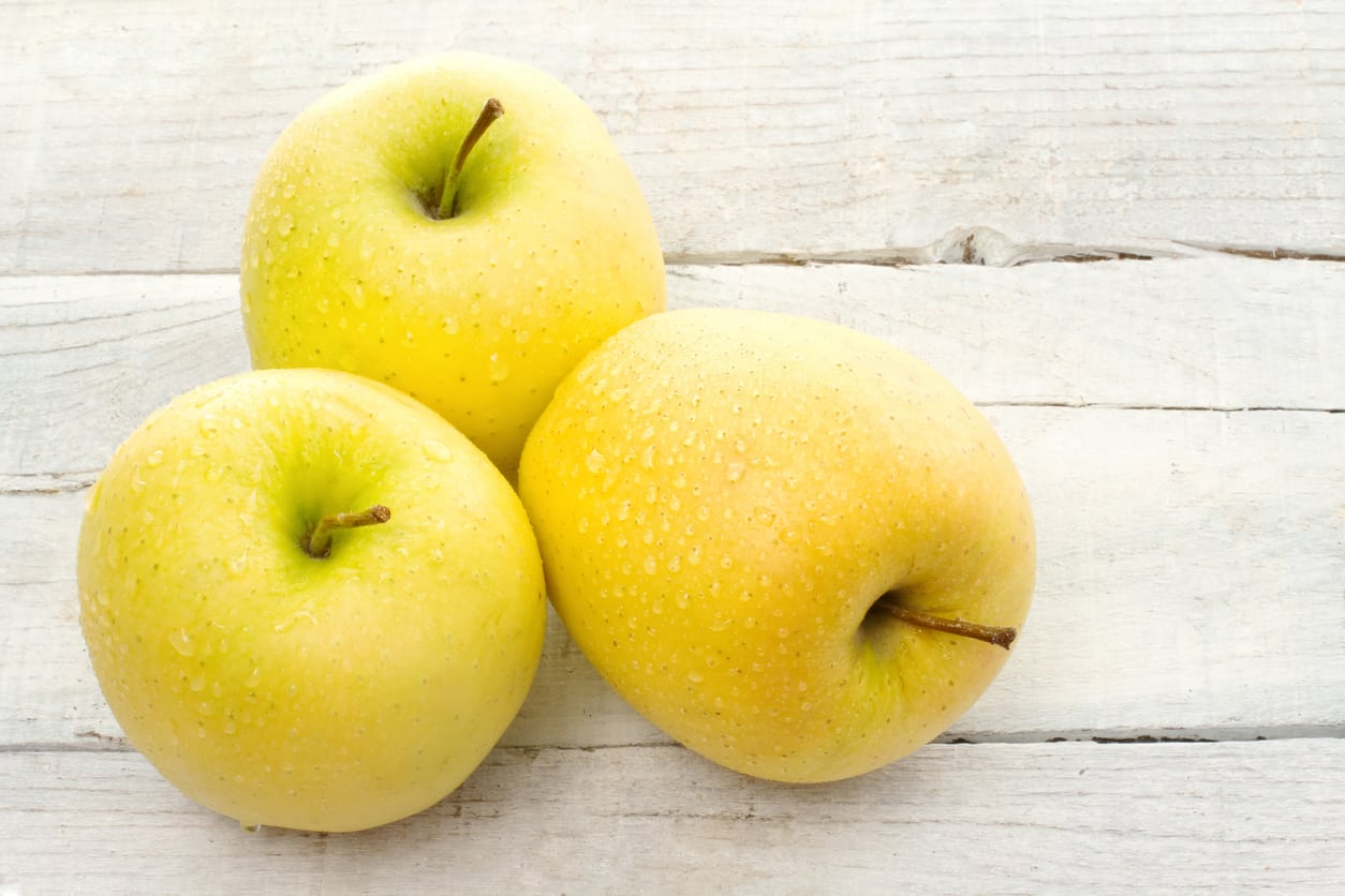 Golden Delicious apple seeds ideal for pots and containers